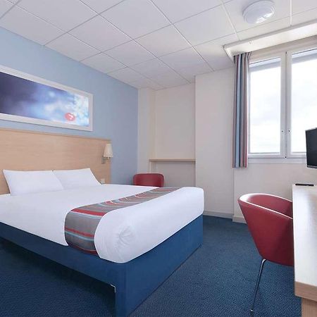 Travelodge Stirling M80 Cambusbarron 部屋 写真